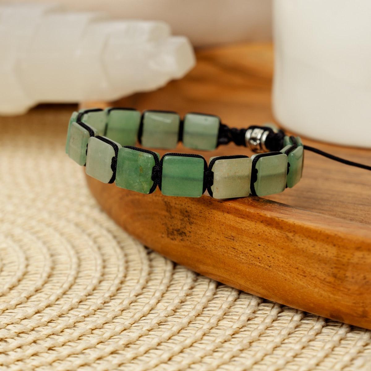 Bracelet type Shamballa en pierres d'Aventurine carrées