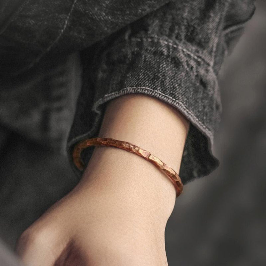 Bracelet jonc en cuivre martelé