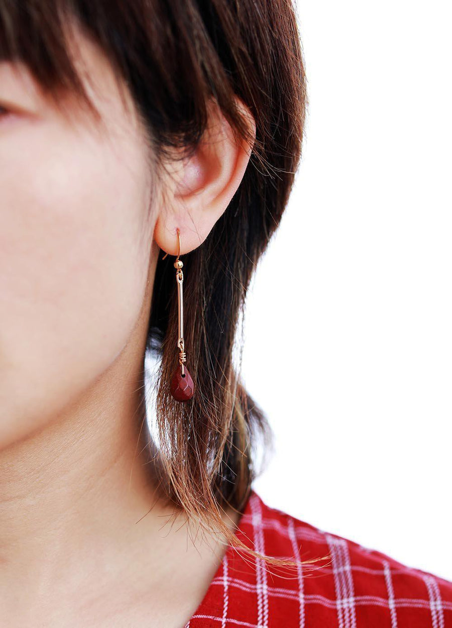 Boucles d’oreilles pendantes en Jaspe rouge facetté