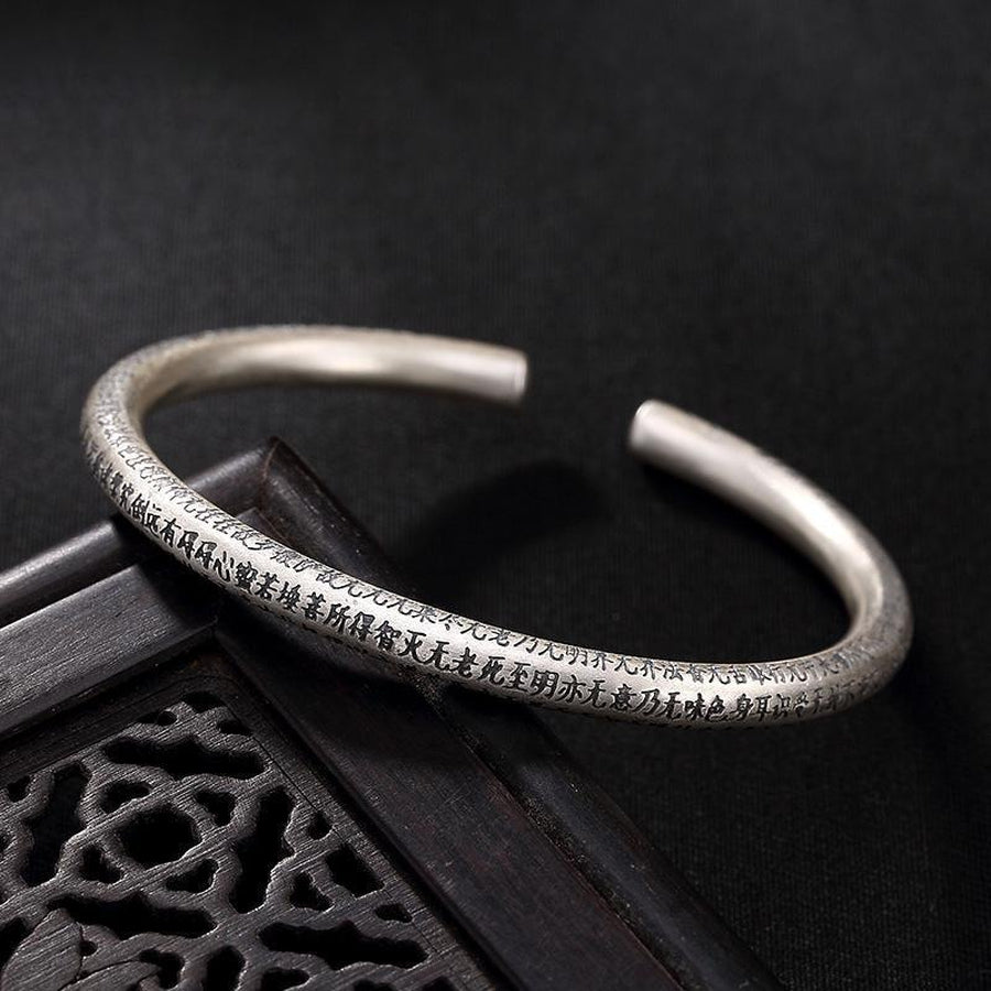 Bracelet jonc gravé du Sutra du cœur en argent 999