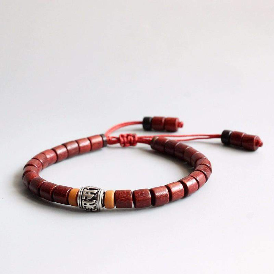 Bracelet Mantra en bois d'Olivier teinté rouge