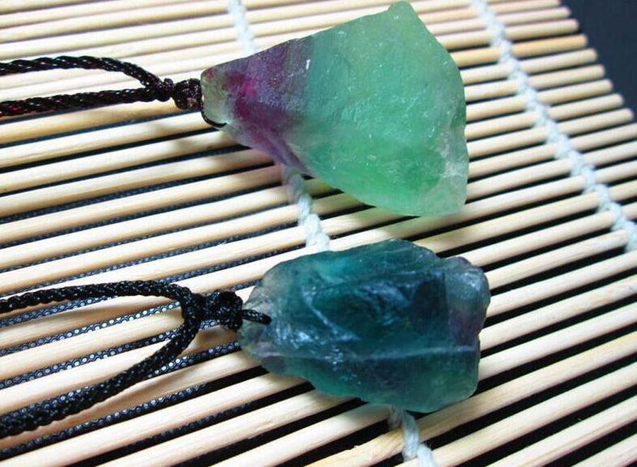 Collier avec pendentif en Fluorite (ou Fluorine) verte naturelle