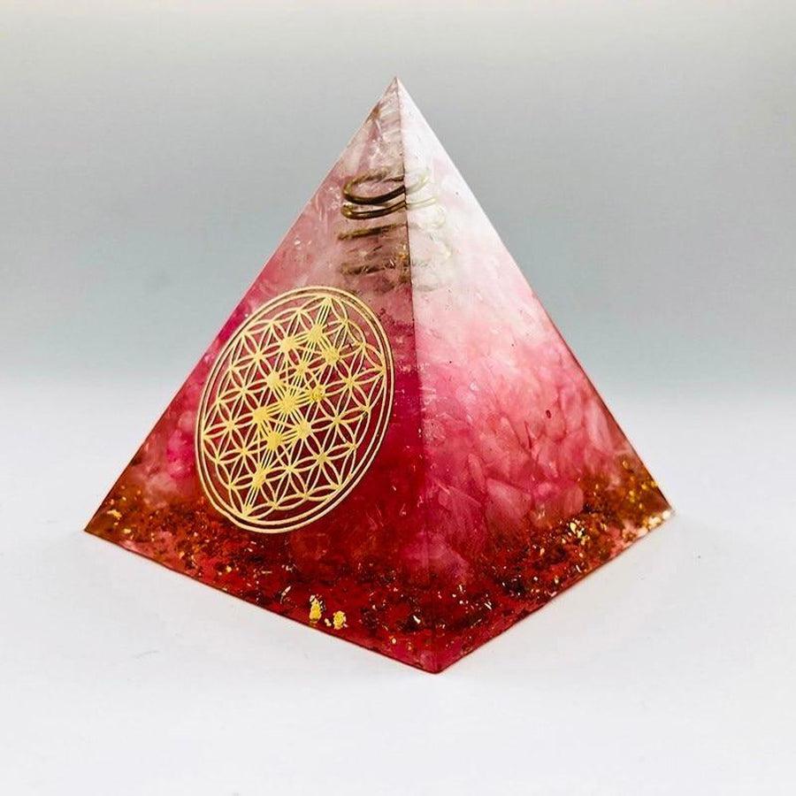 Pyramide d’Orgonite symbole d’amour