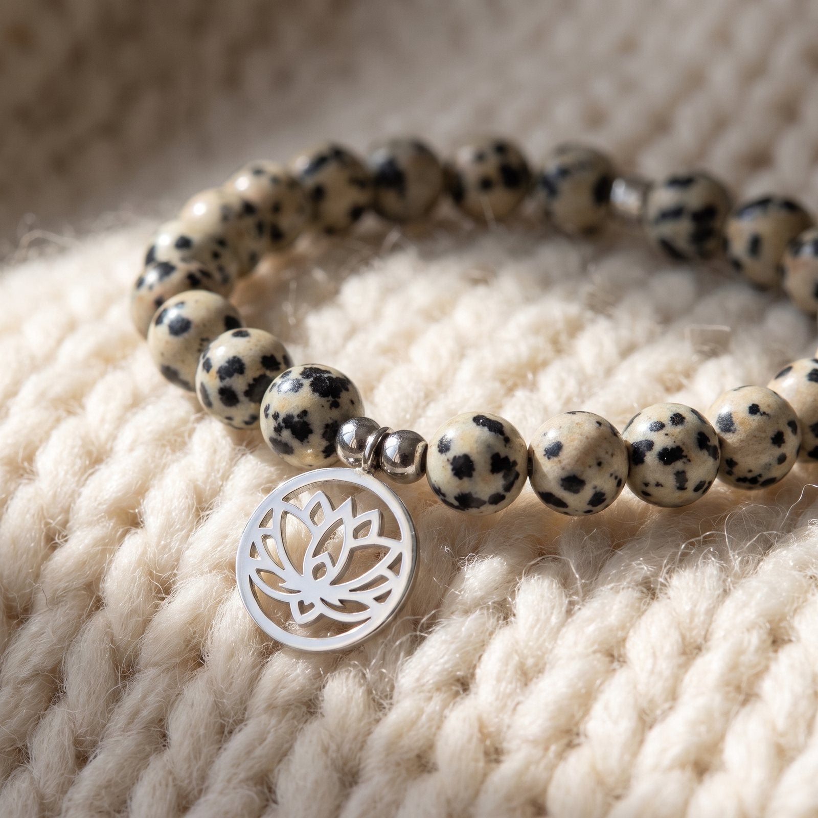 Bracelet Lotus "Joie de l'Être" en Jaspe Dalmatien