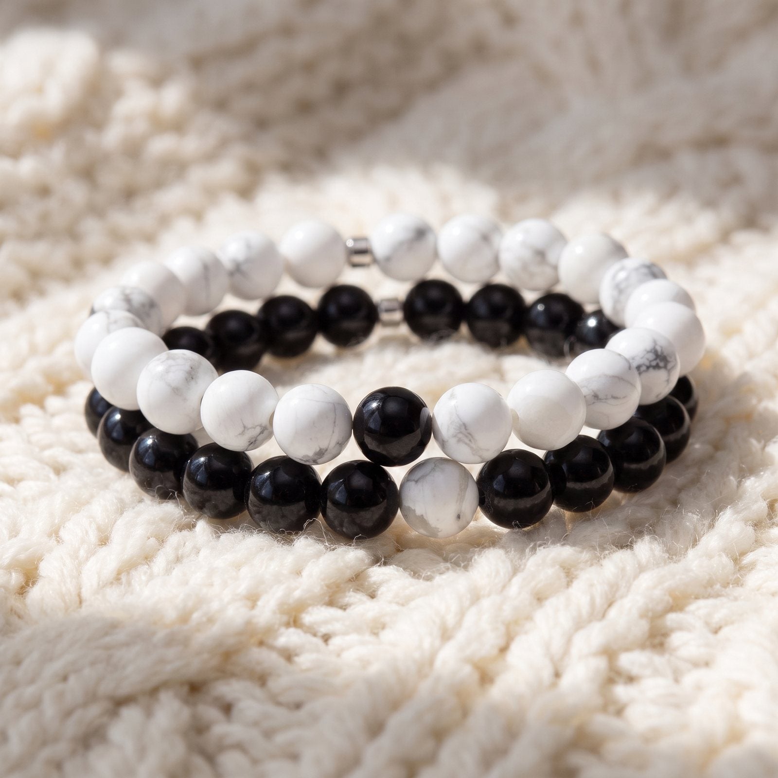 Bracelets Distance™ en Howlite Blanche et Agate Noire