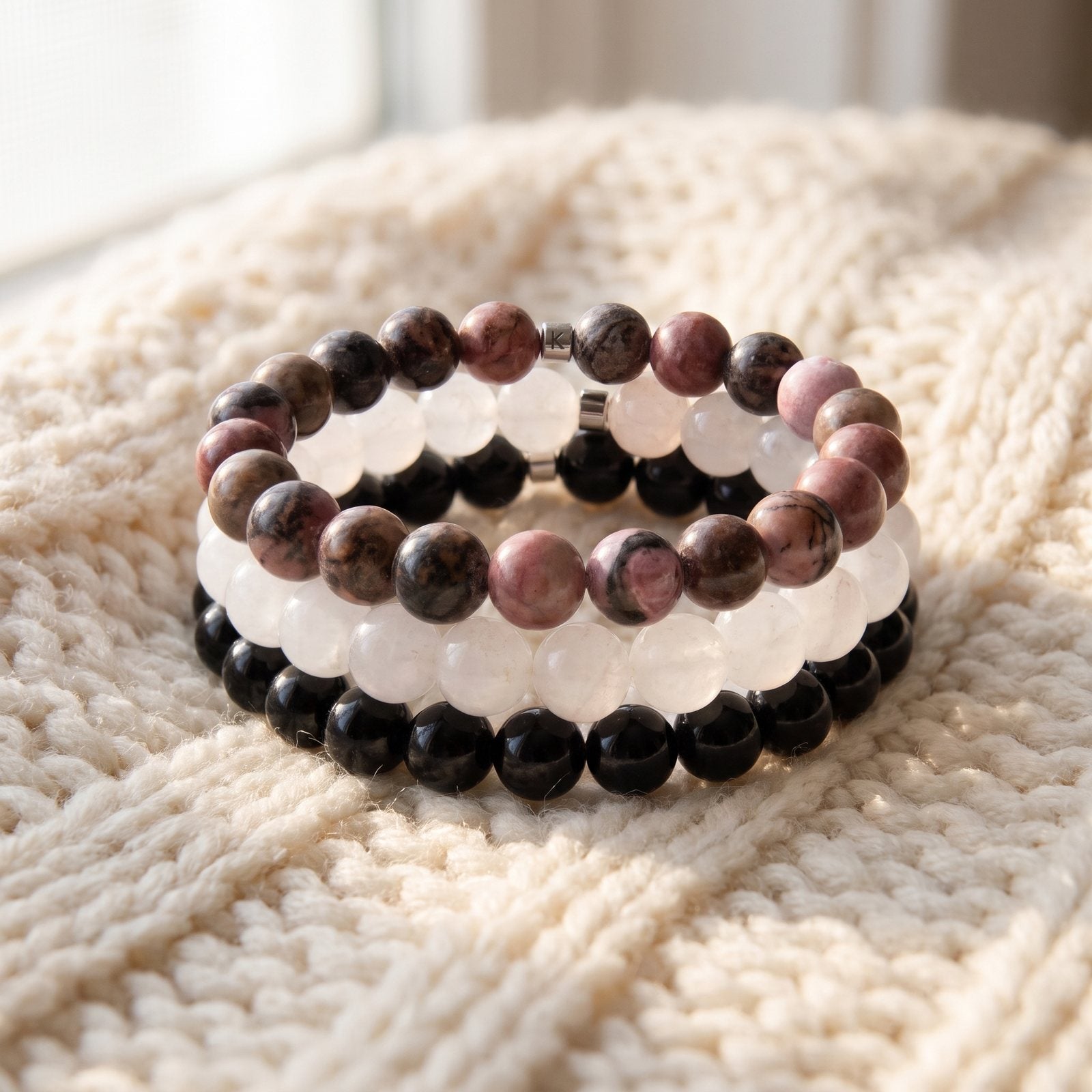 Triple Bracelet "Confiance en l'Amour" en Quartz Rose, Rhodonite et Onyx