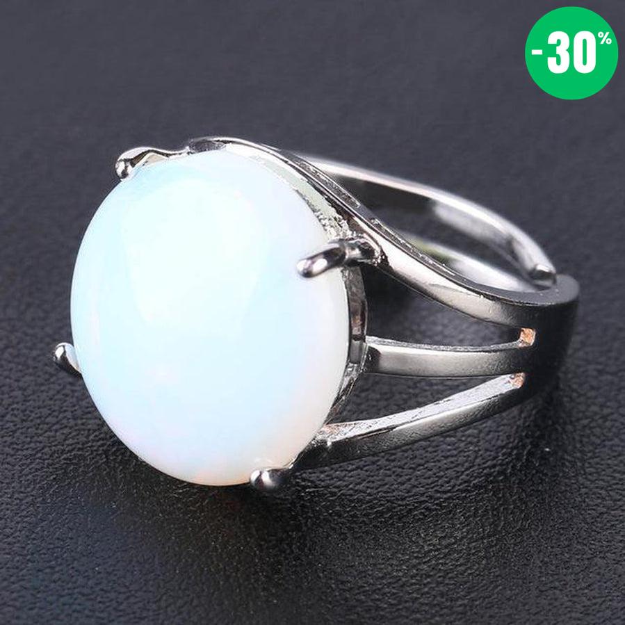 Bague cabochon en pierre sertie griffes