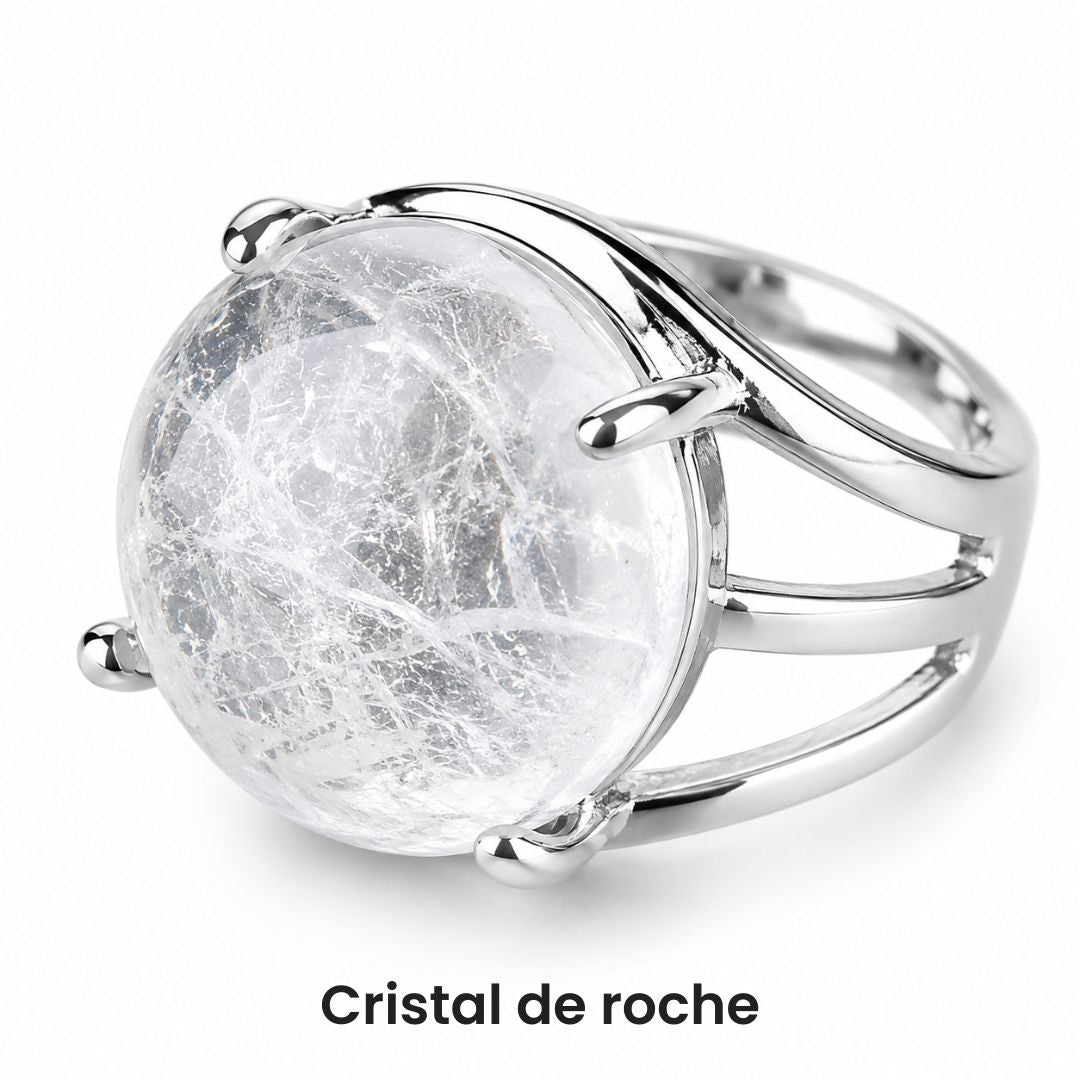 Bague cabochon en pierre sertie griffes