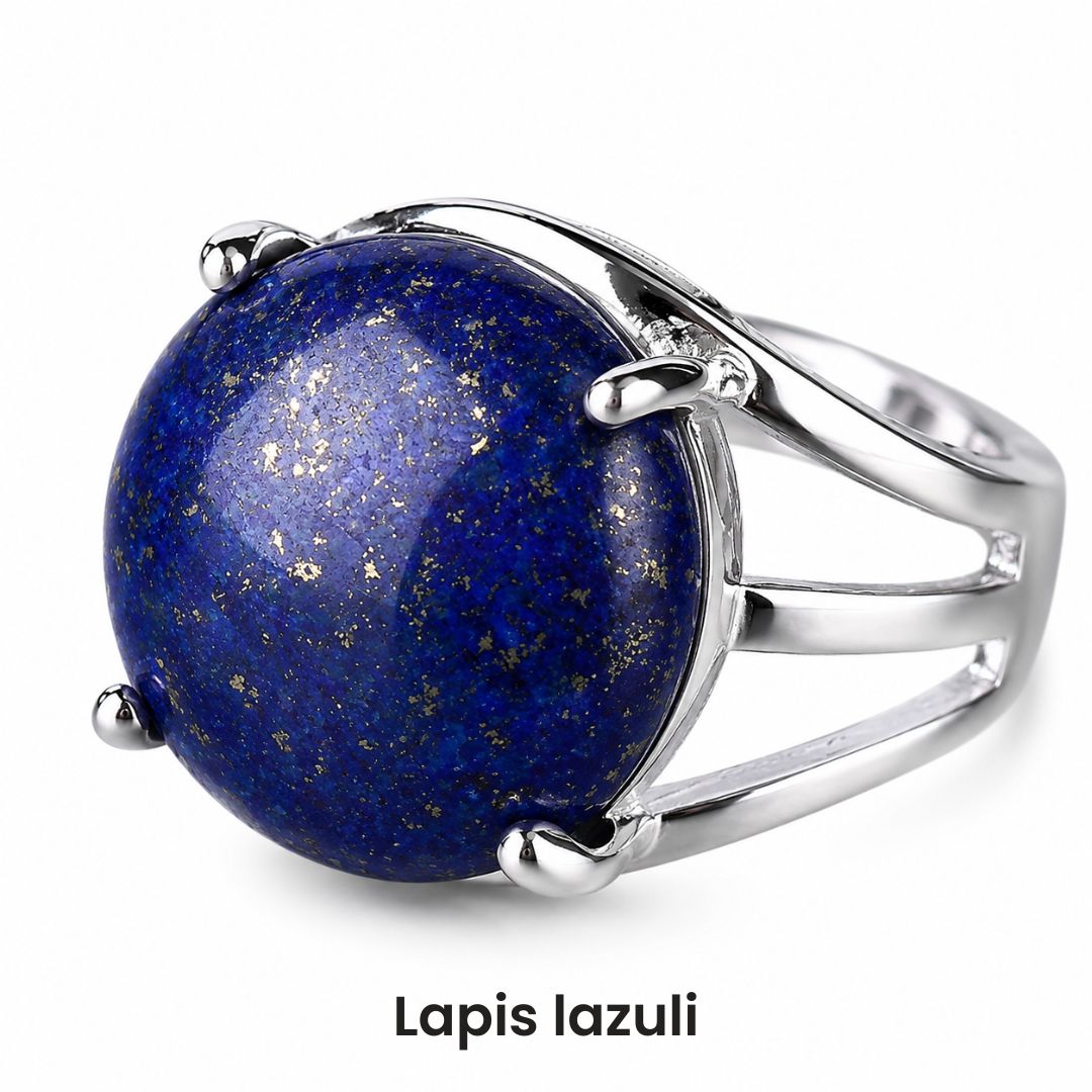 Bague cabochon en pierre sertie griffes