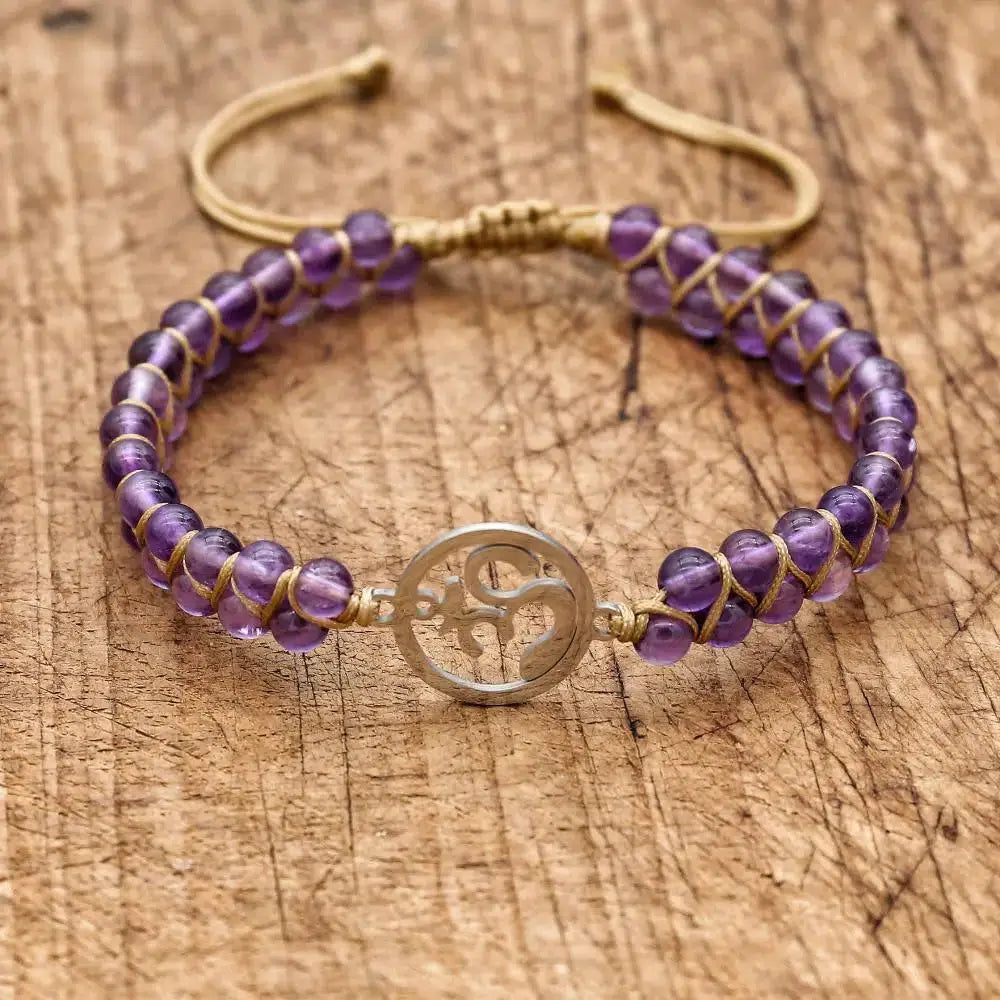 Bracelet en Améthyste avec le Symbole « OM »