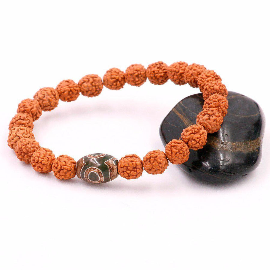 Bracelet en graines de Rudraksha et œil de Dzi