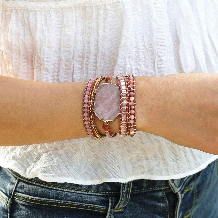 Bracelet enveloppant en pierres, cristal de bohême rose
