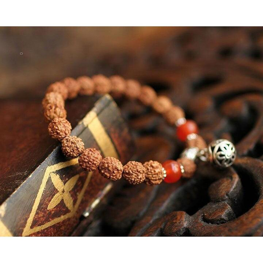 Bracelet tibétain à breloques en Onyx rouge et perles de Rudraksha