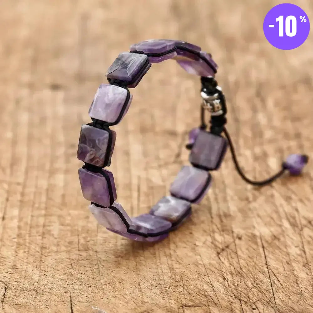 Bracelet type Shamballa en pierres d'Améthyste carrées