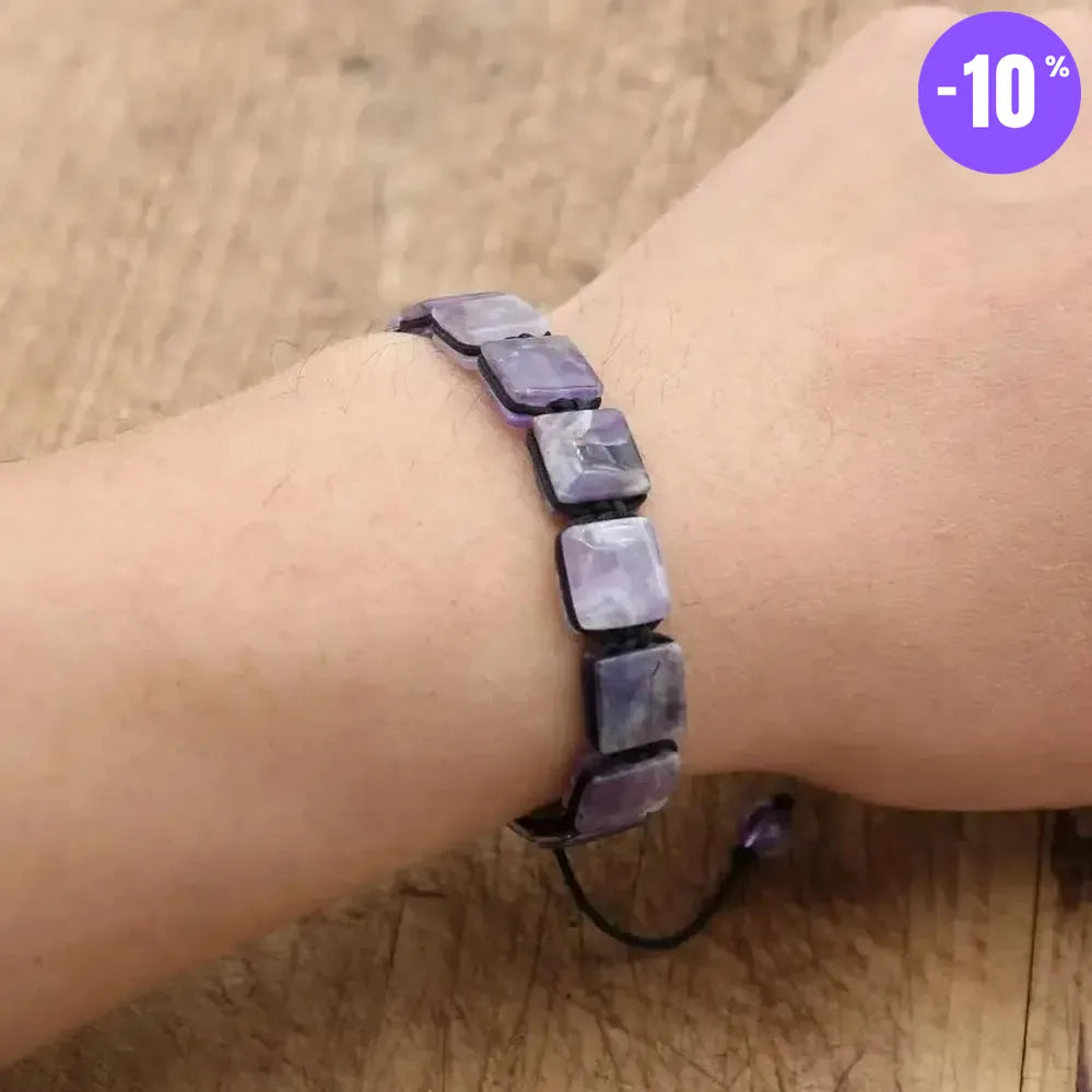 Bracelet type Shamballa en pierres d'Améthyste carrées