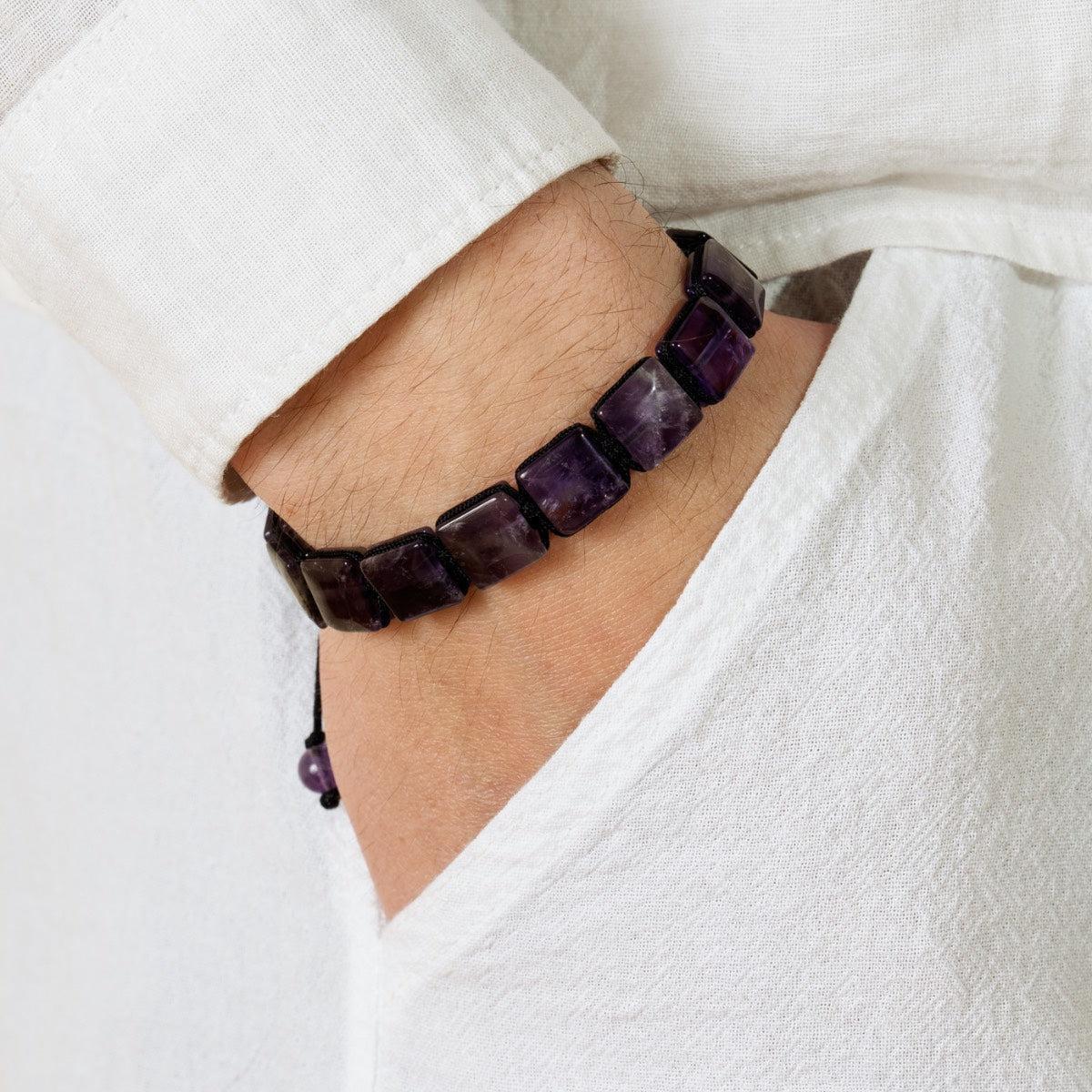 Bracelet type Shamballa en pierres d'Améthyste carrées