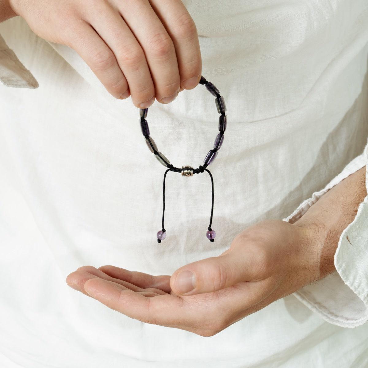 Bracelet type Shamballa en pierres d'Améthyste carrées
