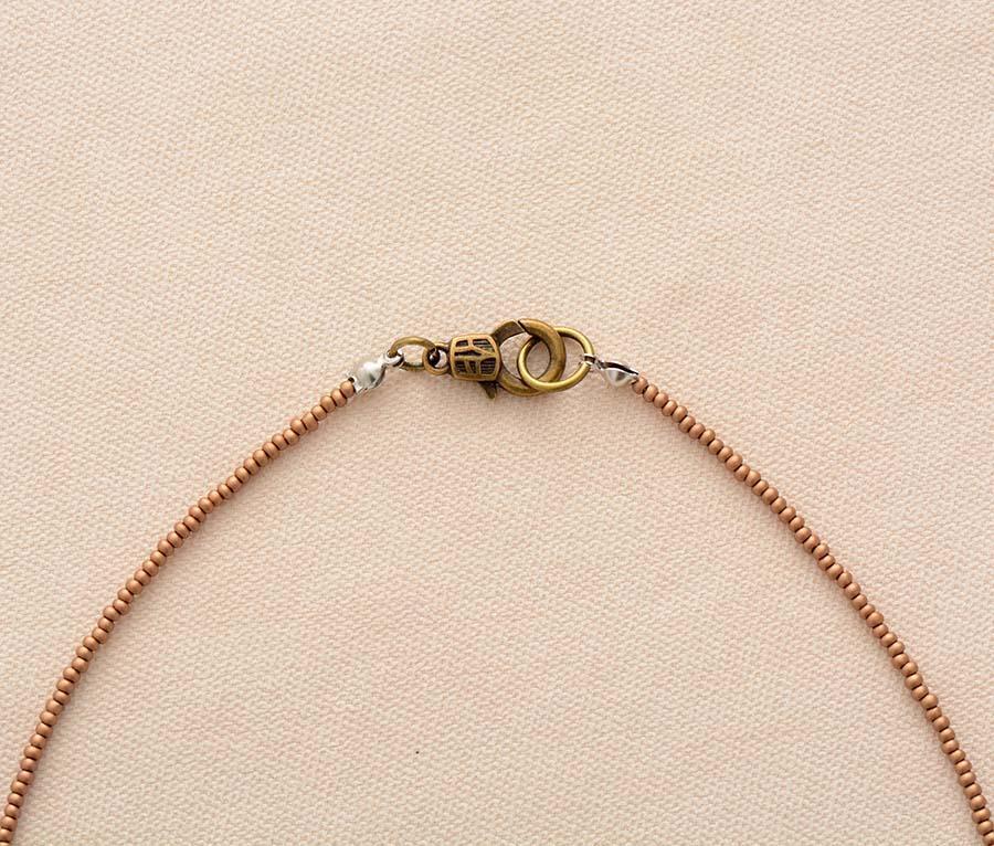 Collier en perles d’Amazonite et fines perles de rocaille