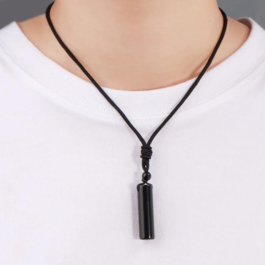 Collier pendentif de forme « tube » en pierre pour homme et femme
