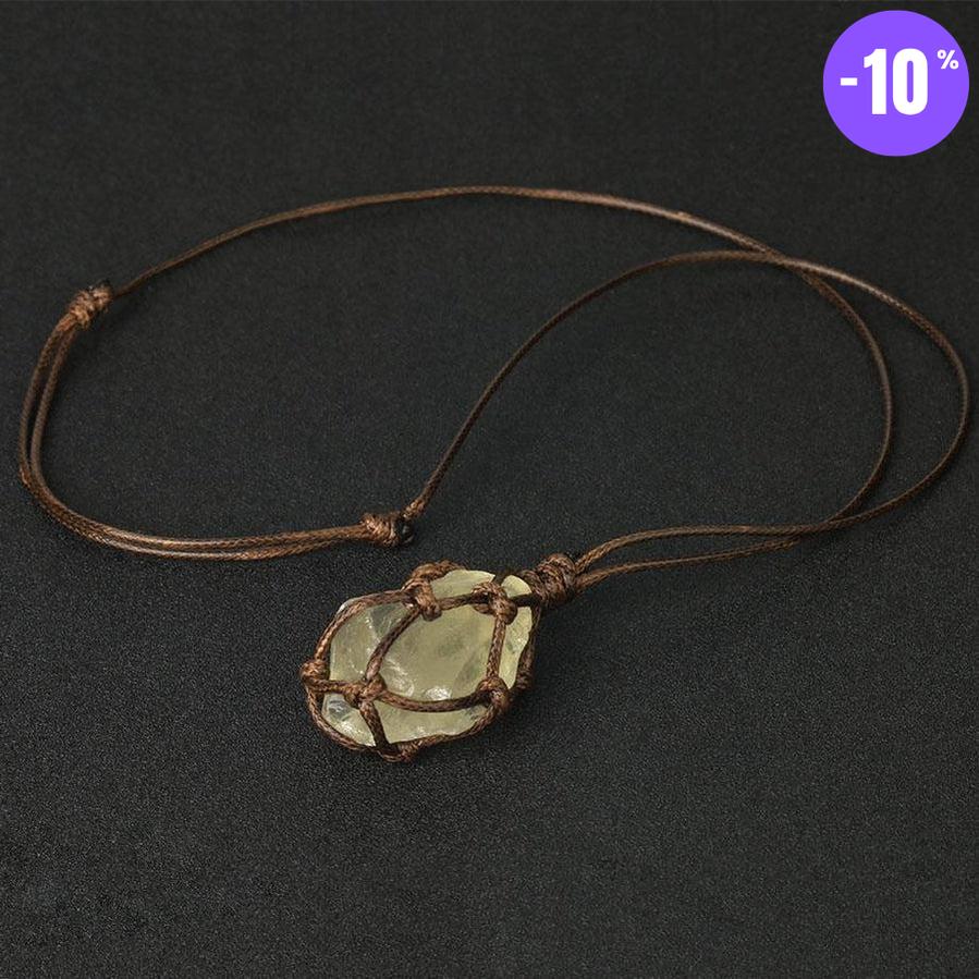 Collier pendentif en pierre irrégulière