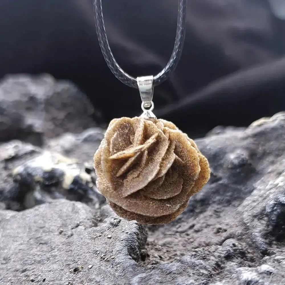 Collier Pendentif Rose du Désert