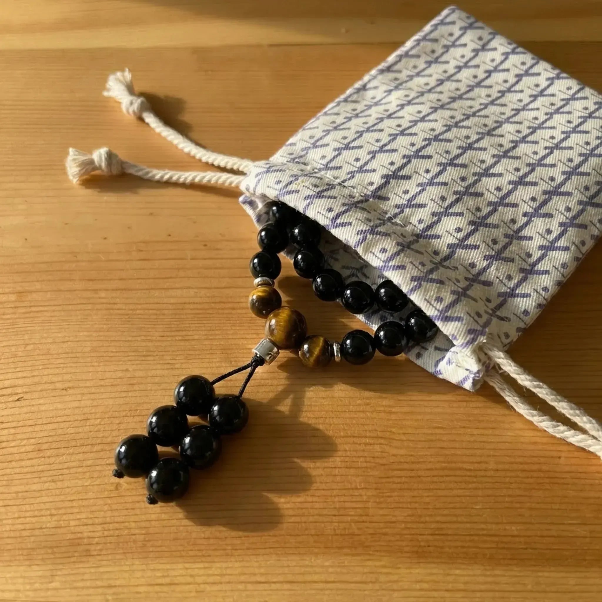 Mala Bouddhiste en Obsidienne et Oeil de Tigre