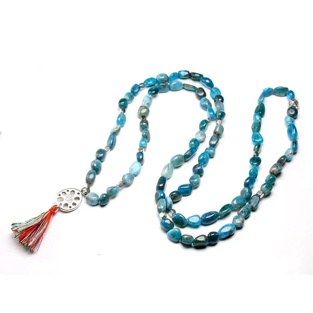Mala en pierres semi-précieuses d'Apatite bleue