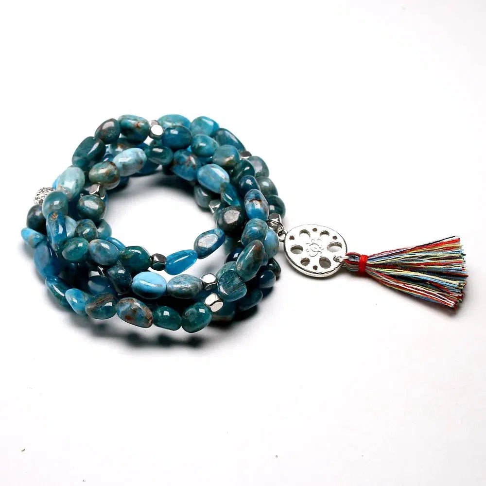 Mala en pierres semi-précieuses d'Apatite bleue