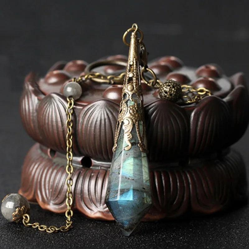 Pendule de radiesthésie en Labradorite naturelle