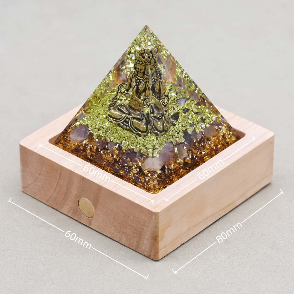Pyramide Orgonite Bouddha en Améthyste, Péridot et Feuille d'or