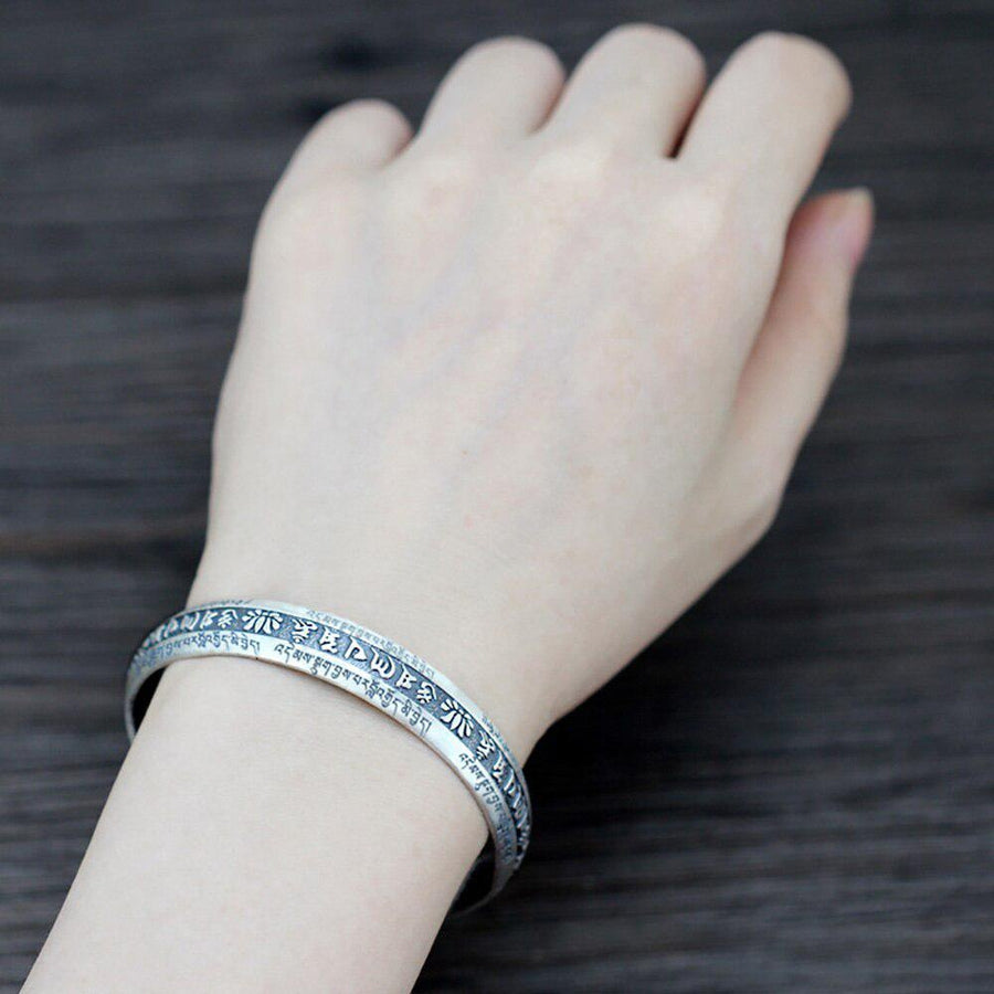 Bracelet manchette « Om Mani Padme Hum » en argent pur 999 véritable