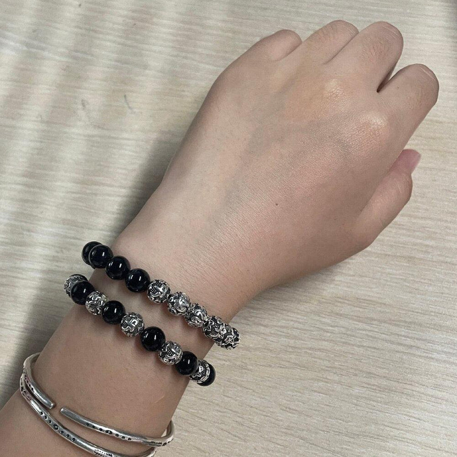 Bracelets en Onyx Noir Naturel et Perles gravées du Mantra « OM »