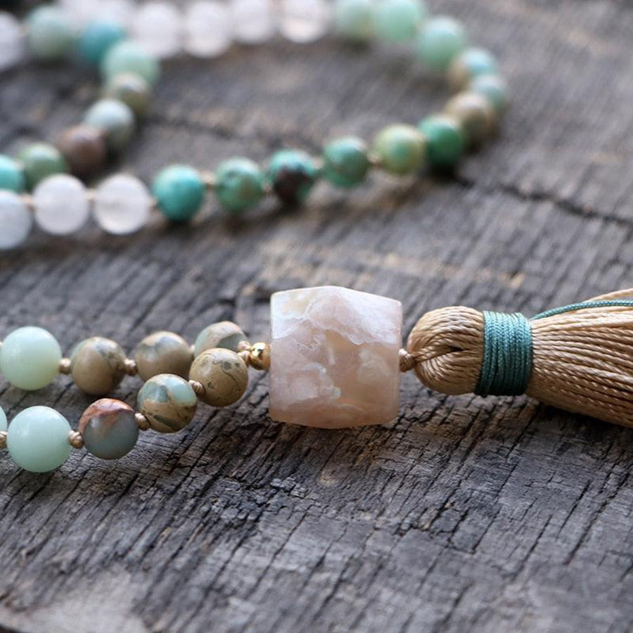 Collier mala en Amazonite, Turquoise, Agate et médaille Fleur de Lotus