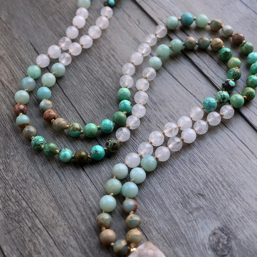 Collier mala en Amazonite, Turquoise, Agate et médaille Fleur de Lotus