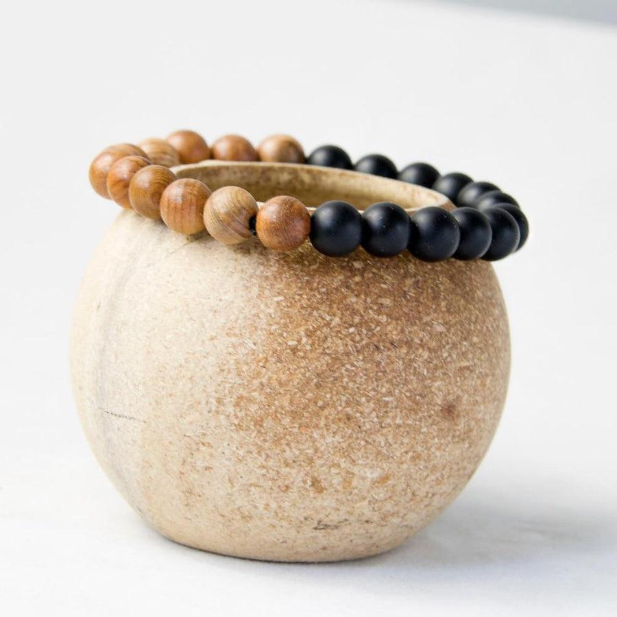 Bracelet d’énergie en bois et Onyx noir mat