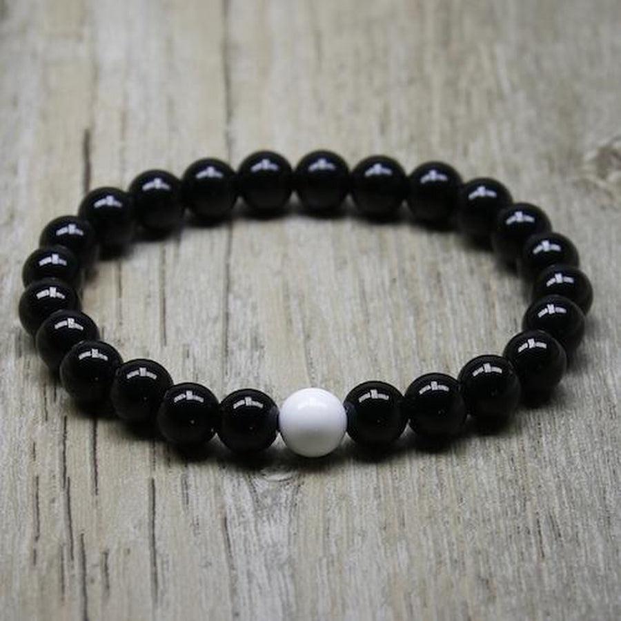 Bracelets «distance» en Onyx noir ou Howlite blanche