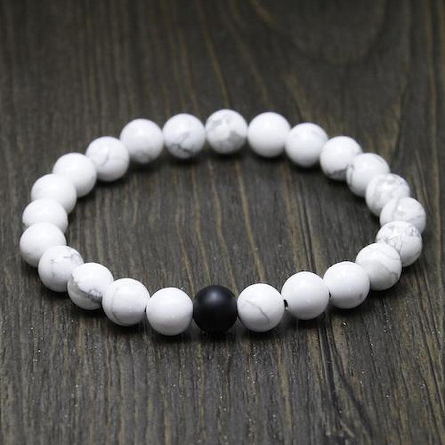 Bracelets «distance» en Onyx noir ou Howlite blanche