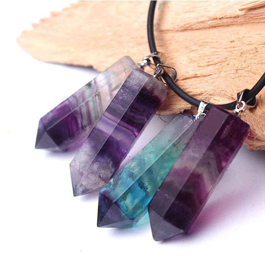 Collier avec pendentif en Fluorite mauve naturelle