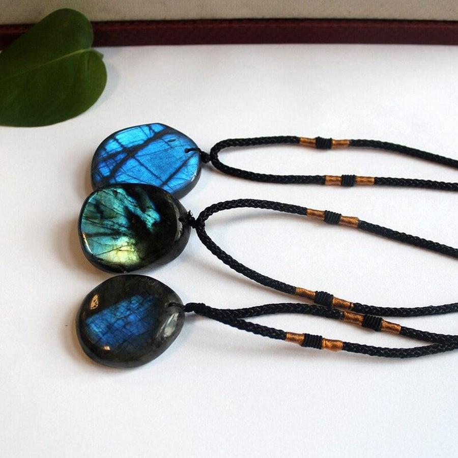 Collier pendentif pierre solitaire en Labradorite