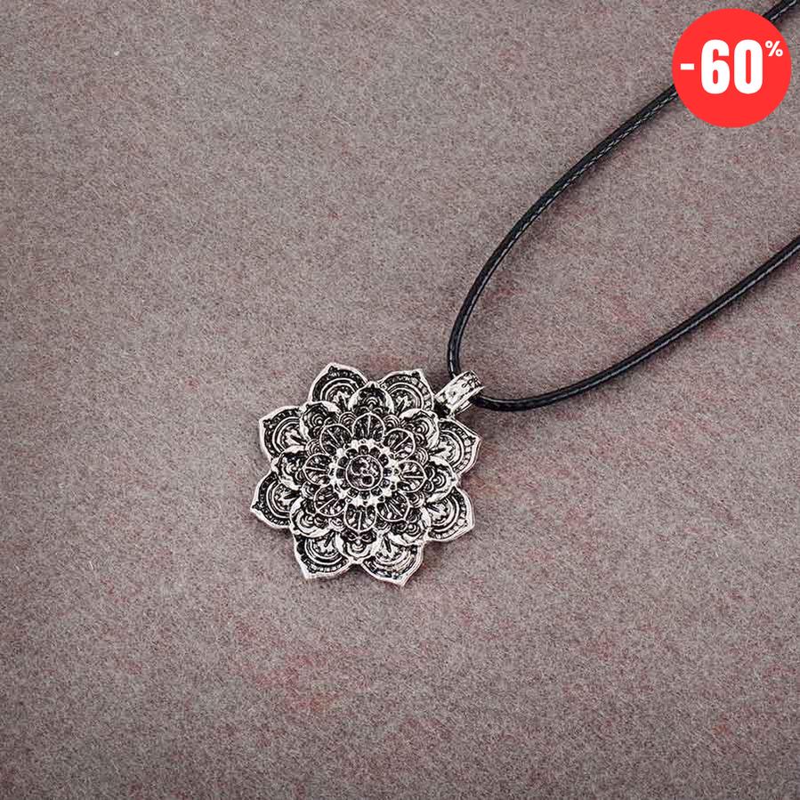 Collier pendentif tibétain mandala, Fleur de Lotus et « Om »