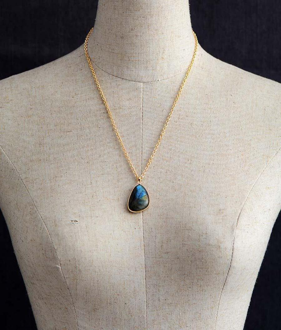 Pendentif larme en Labradorite naturelle