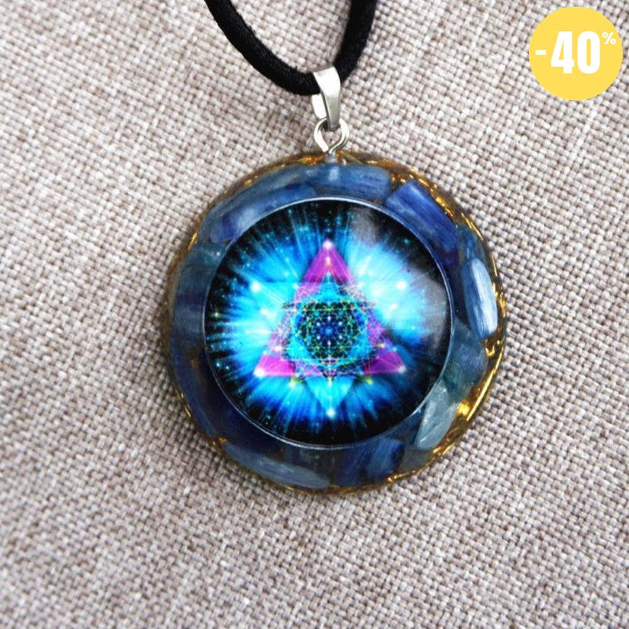 Pendentif Orgonite en cristal, Kyanite et feuilles d'or