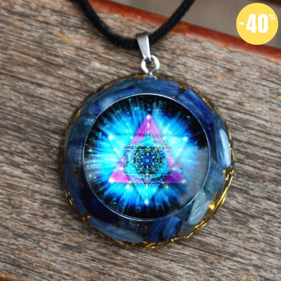 Pendentif Orgonite en cristal, Kyanite et feuilles d'or