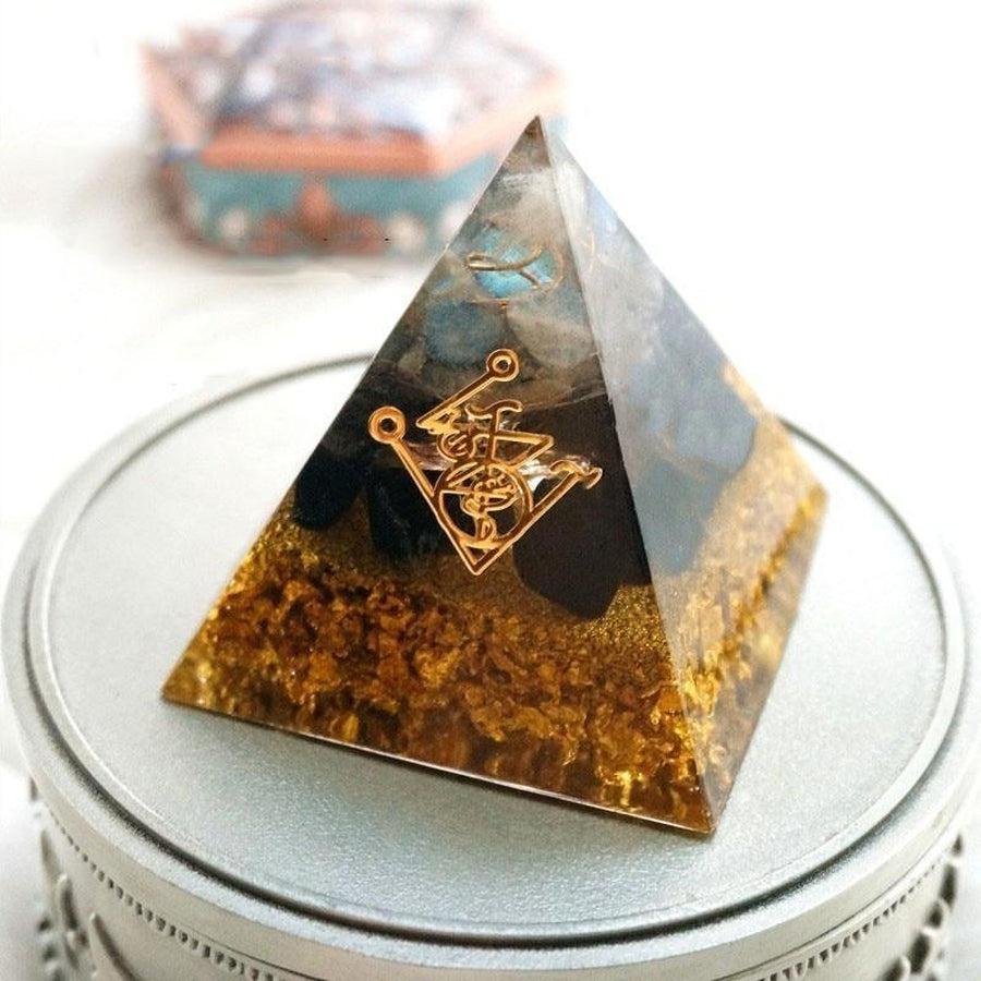 Pyramide d’Orgonite pour l'Abondance