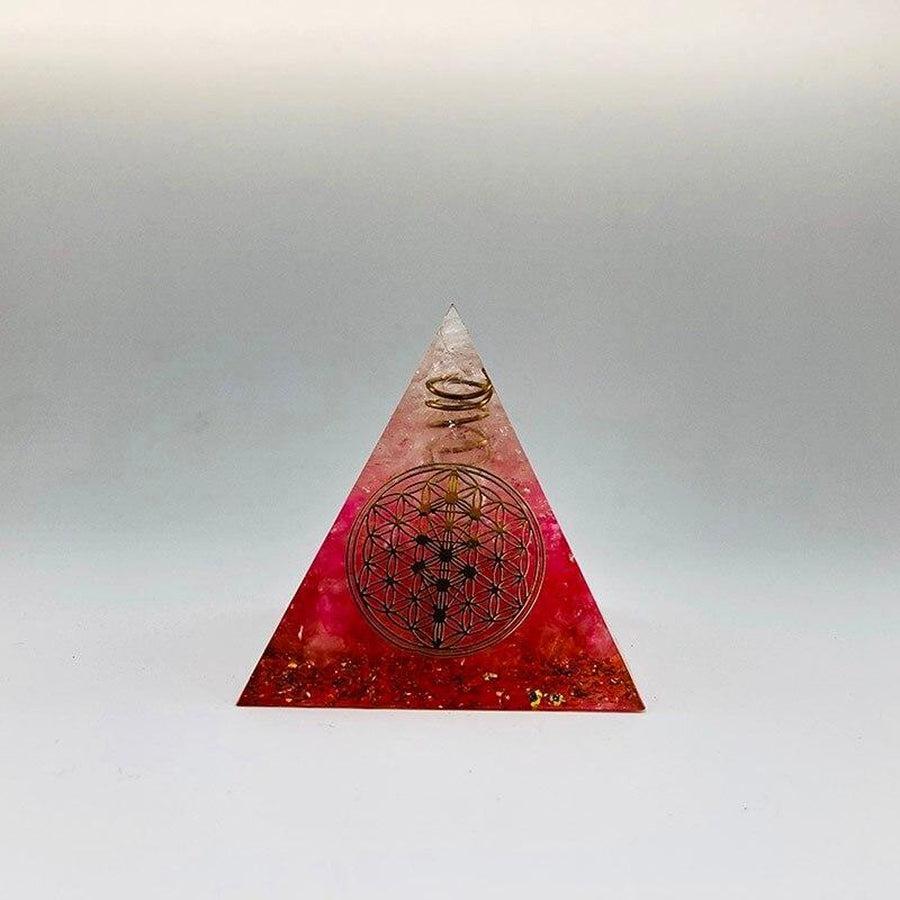 Pyramide d’Orgonite symbole d’amour