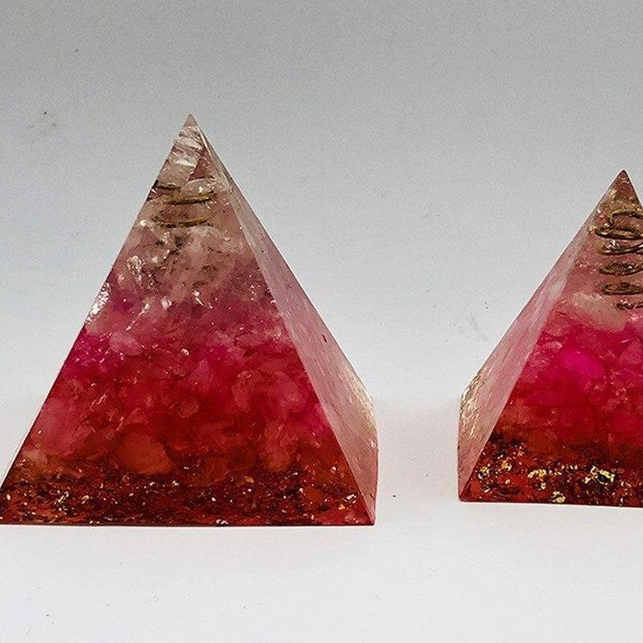 Pyramide d’Orgonite symbole d’amour