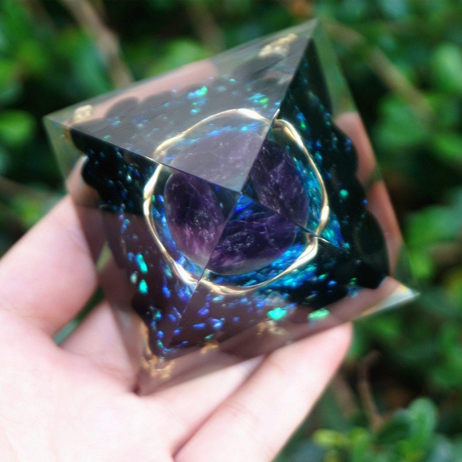 Pyramide Orgonite en Cristal, Améthyste et Obsidienne