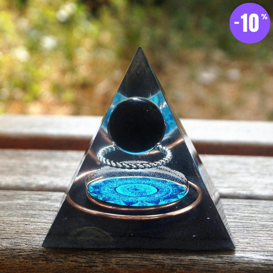 Pyramide Orgonite Obsidienne noire et cuivre