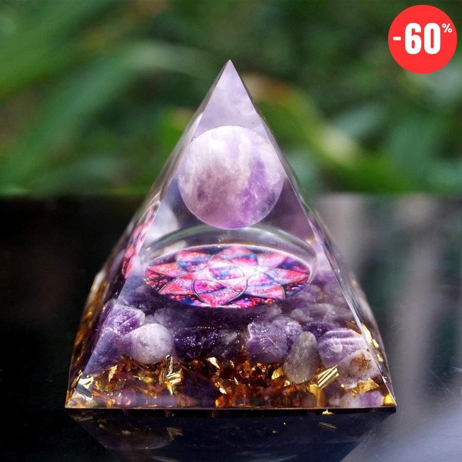 Pyramide Orgonite, sphère en Améthyste, feuilles d’or et fleur de lotus