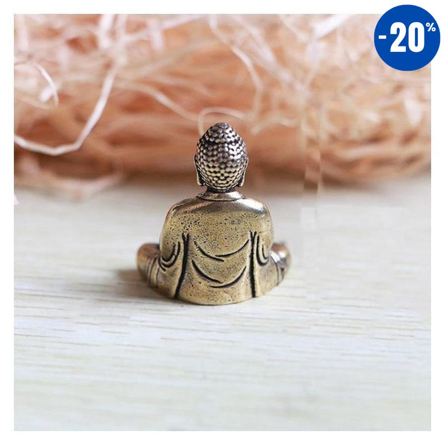 Statuette sculptée de Bouddha en laiton